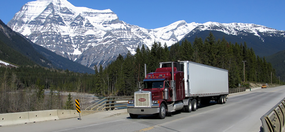 essential-workers-trucking-industry